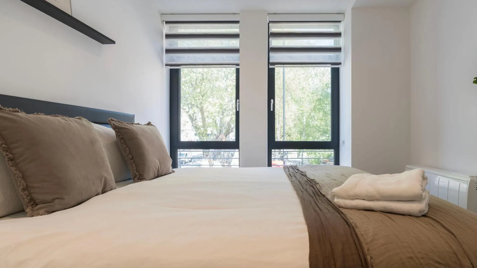 Aldgate One Cl Apartment